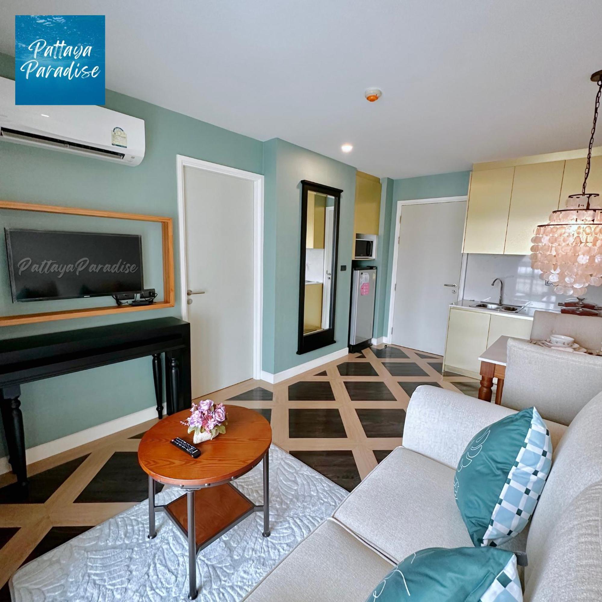 Espana Resort Jomtien Beach Pattaya Exterior photo