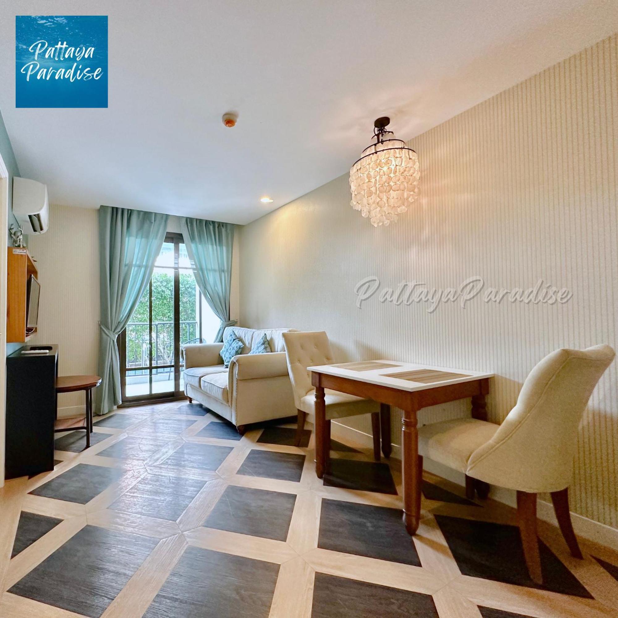 Espana Resort Jomtien Beach Pattaya Exterior photo